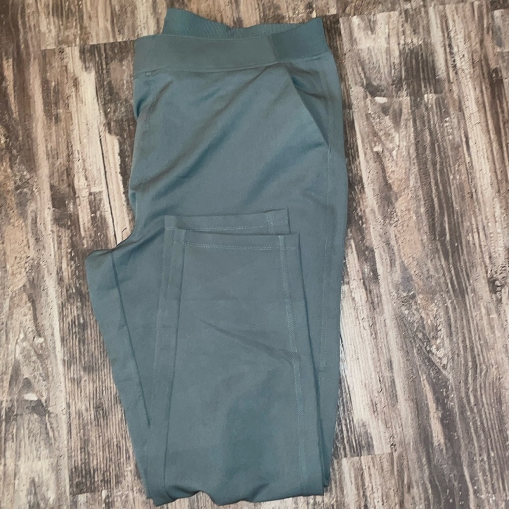 32 degrees cool balsam green